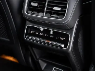 MERCEDES-BENZ GLE 53 AMG 4M  Pano-AHK-Burmester-Massage-22