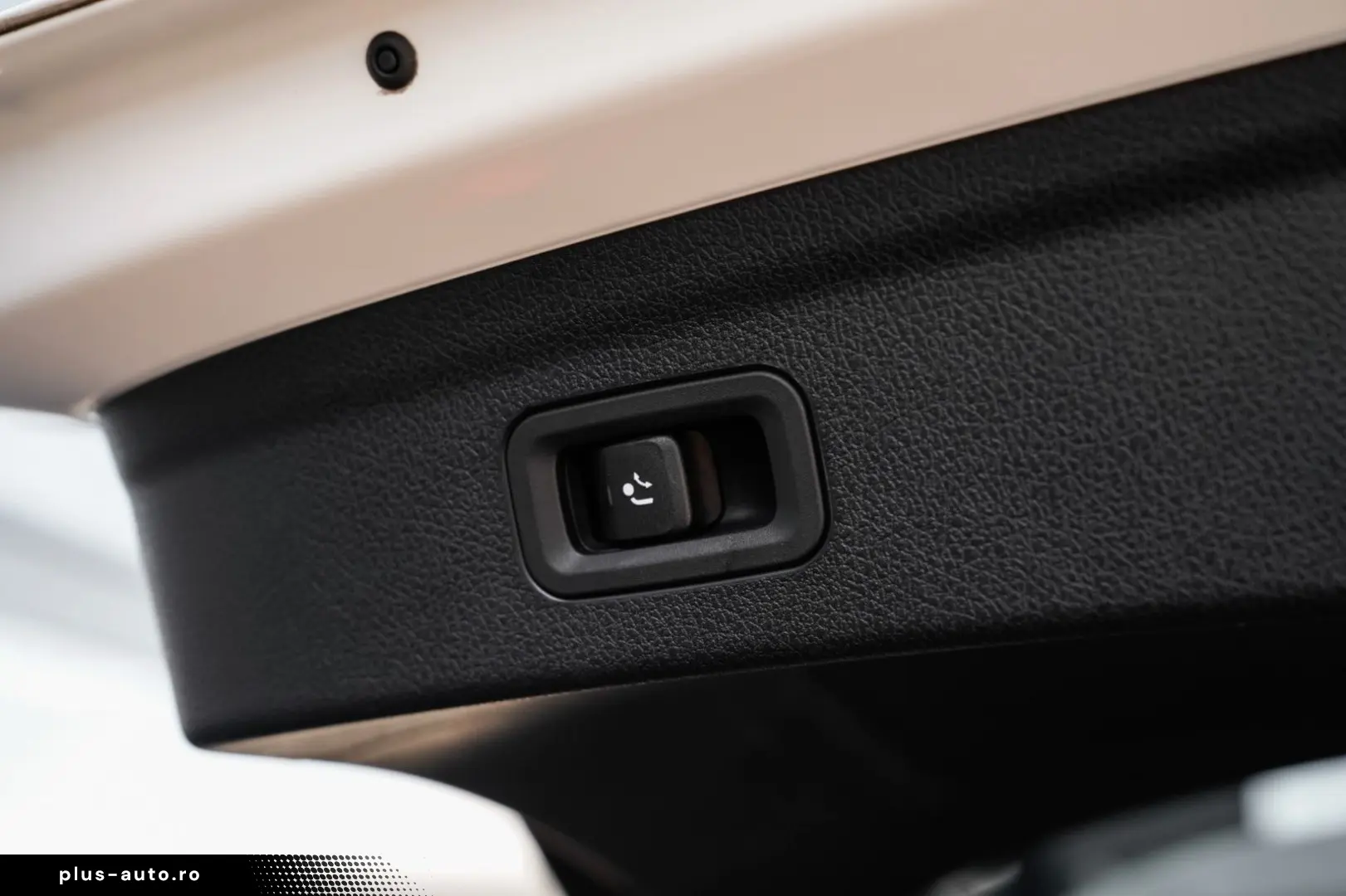 MERCEDES-BENZ GLE 53 AMG 4M  Pano-AHK-Burmester-Massage-22