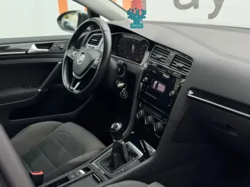 Volkswagen Golf VII