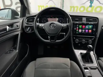Volkswagen Golf VII
