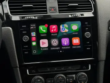 Volkswagen Golf VII