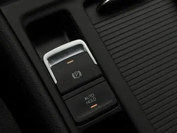 Volkswagen Golf VII