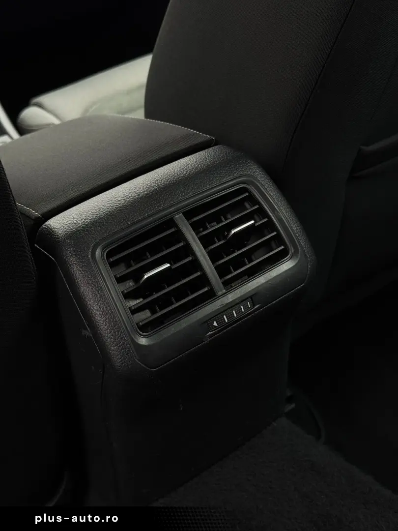 Volkswagen Golf VII