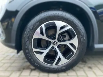 MERCEDES-BENZ GLC 220 d 4M