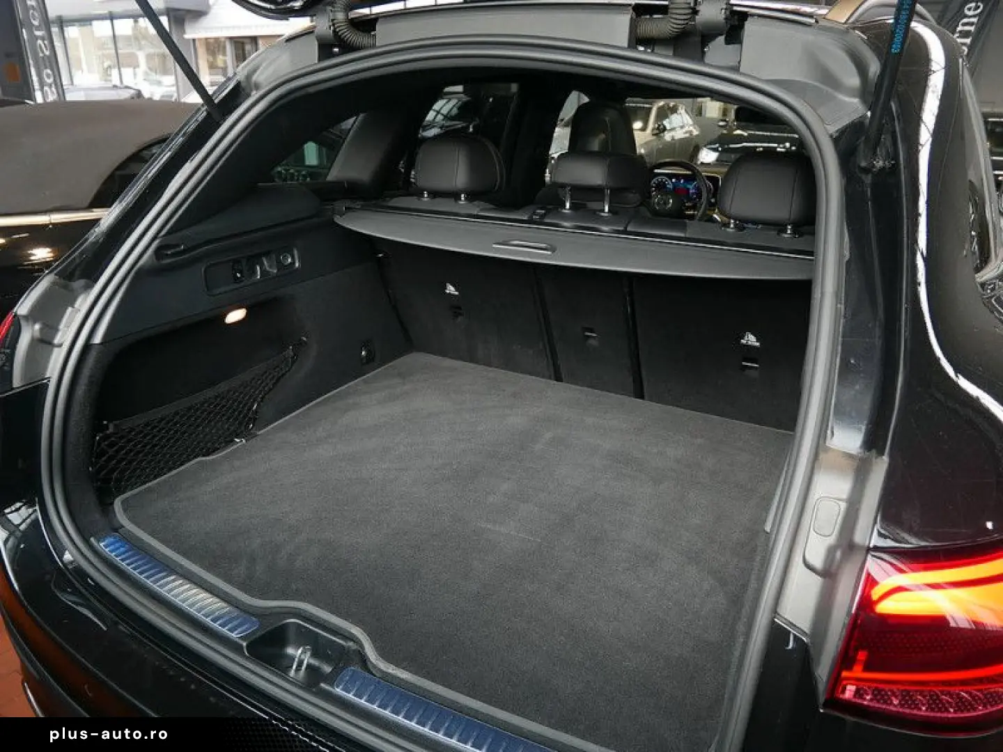 MERCEDES-BENZ GLC 220d 4M AMG Night Memo Kam360 DigitalLight