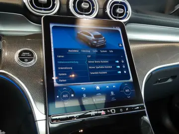 MERCEDES-BENZ GLC 220d 4M AMG Night Memo Kam360 DigitalLight