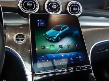 MERCEDES-BENZ GLC 220d 4M AMG Night Memo Kam360 DigitalLight