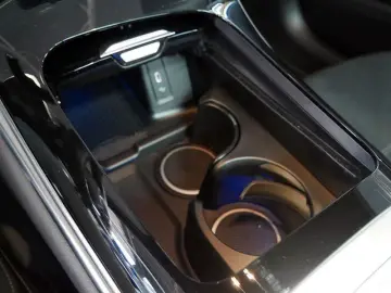 MERCEDES-BENZ GLC 220d 4M AMG Night Memo Kam360 DigitalLight