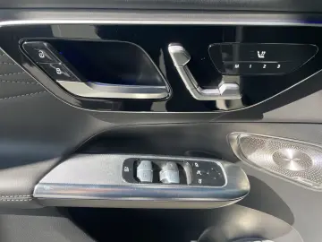 MERCEDES-BENZ GLC 220d 4MATIC AMG Pano 360 Winter