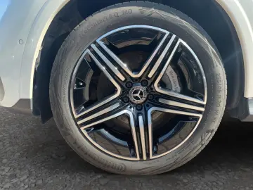 MERCEDES-BENZ GLC 220d 4MATIC AMG Pano 360 Winter