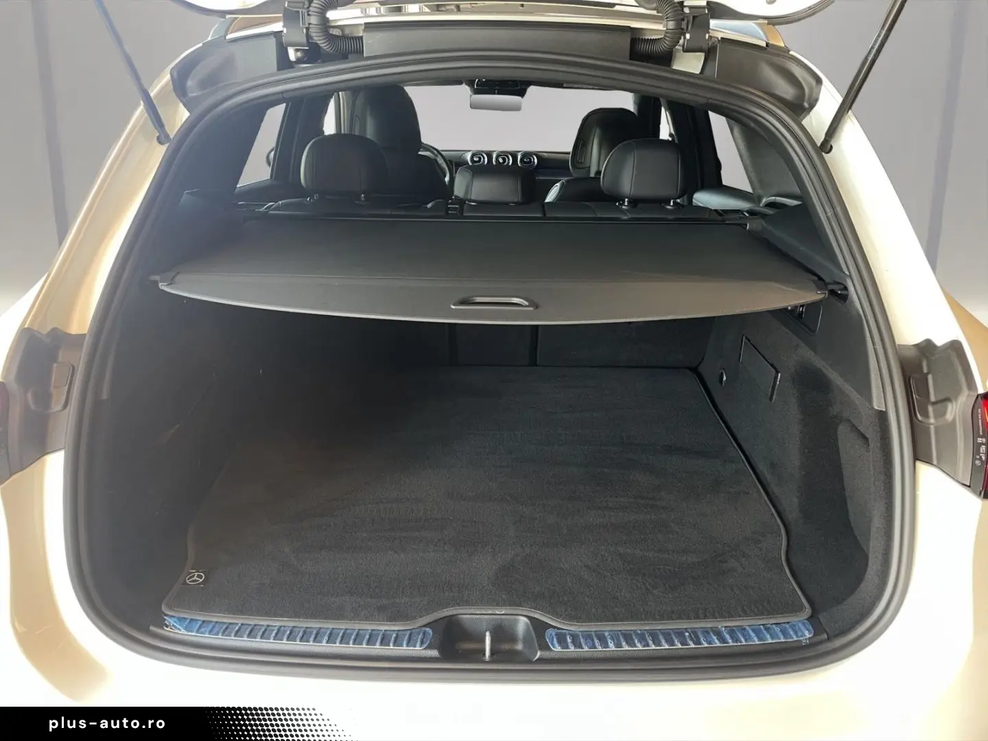 MERCEDES-BENZ GLC 220d 4MATIC AMG Pano 360 Winter