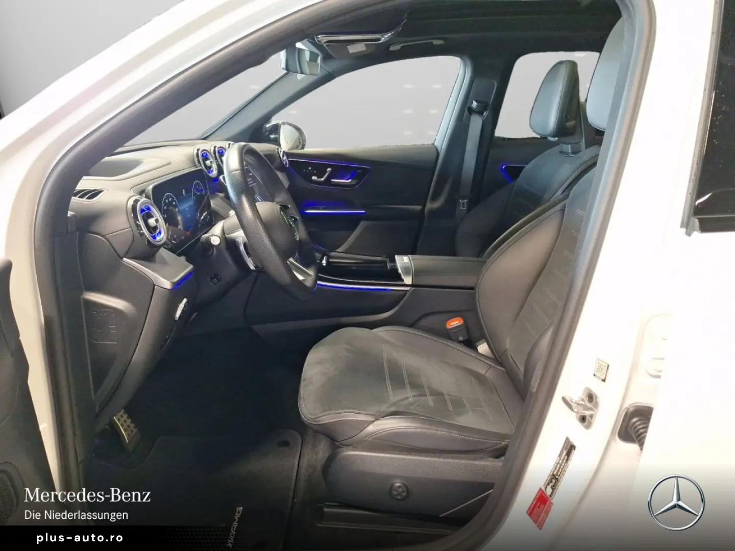 MERCEDES-BENZ GLC 200 4M AMG Prem  Pano DigiLED Memo 360