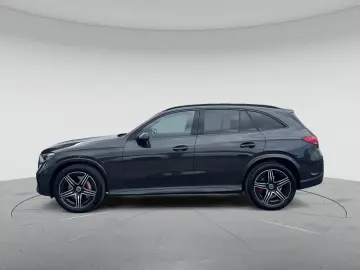 MERCEDES-BENZ GLC 200 AMG Line 4Matic