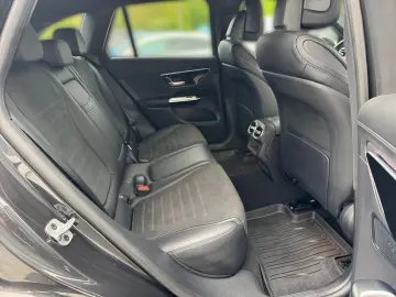 MERCEDES-BENZ GLC 200 AMG Line 4Matic