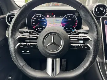 MERCEDES-BENZ GLC 200 AMG Line 4Matic