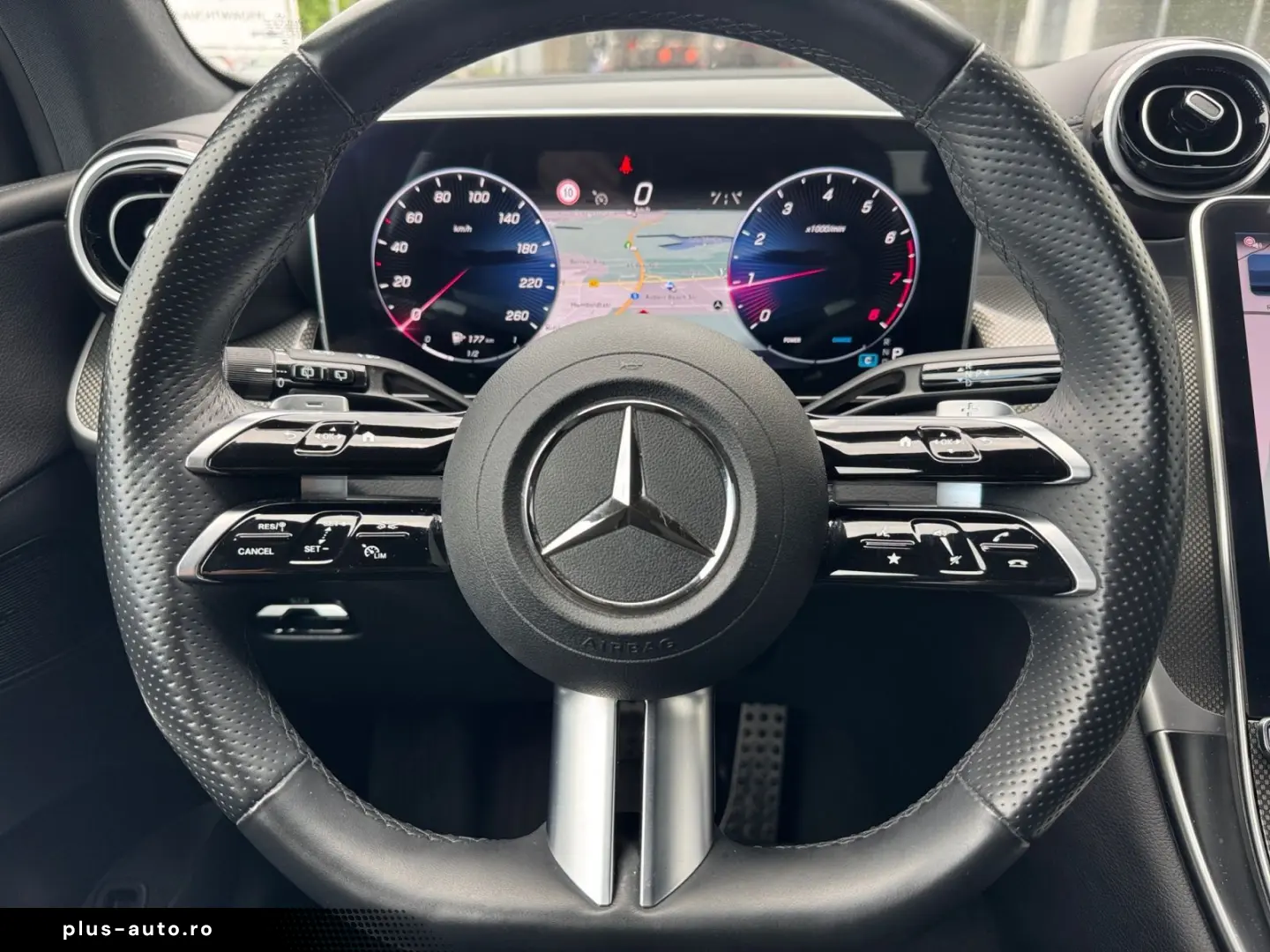 MERCEDES-BENZ GLC 200 AMG Line 4Matic