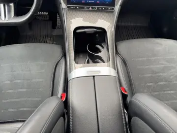 MERCEDES-BENZ GLC 200 AMG Line 4Matic