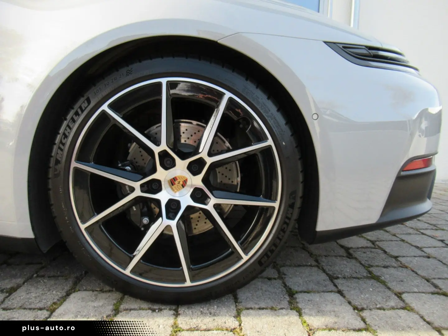 PORSCHE 992 CABRIO EXCL KREIDE ABGAS CHRONO 18W ACC®BOSE