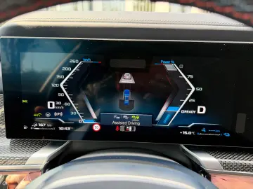 BMW M760 e xDrive individual Fond Entert NP195.000€