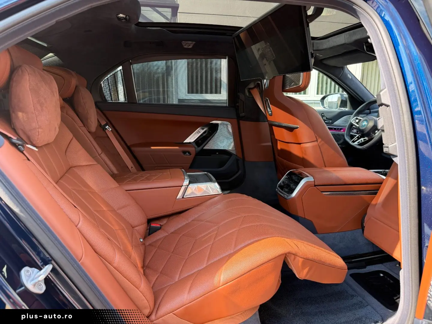 BMW M760 e xDrive individual Fond Entert NP195.000€