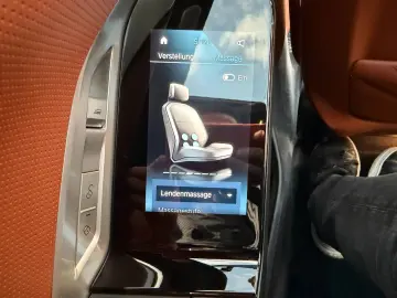 BMW M760 e xDrive individual Fond Entert NP195.000€