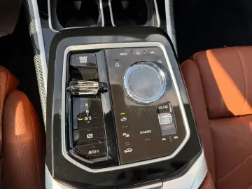 BMW M760 e xDrive individual Fond Entert NP195.000€