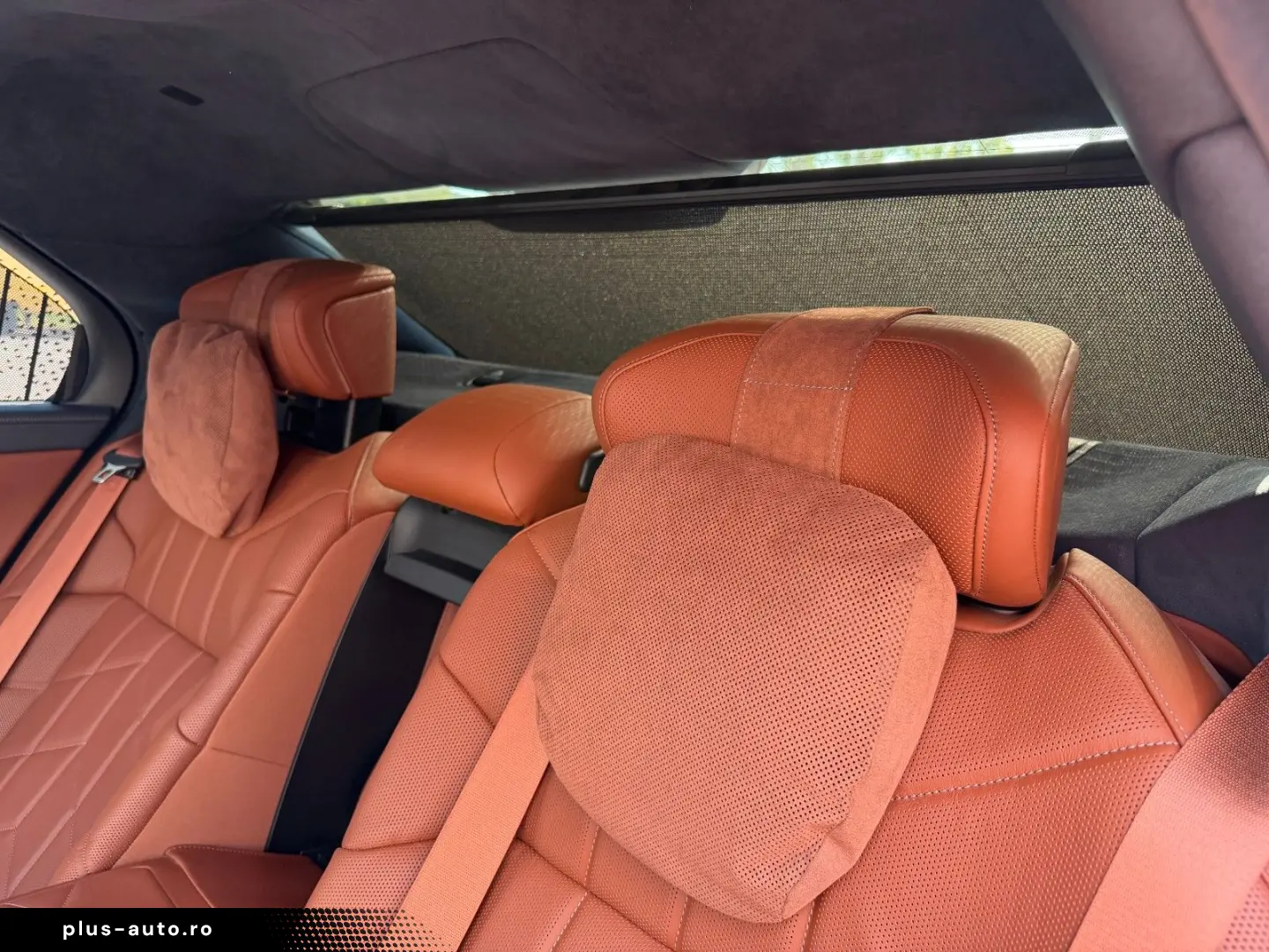 BMW M760 e xDrive individual Fond Entert NP195.000€