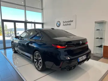 BMW M760 7 M760 e xDrive