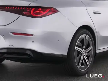 Mercedes-Benz CLA 180 PROGRESSIVE NIGHT 18''-AMG