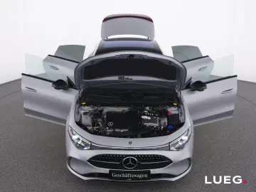 Mercedes-Benz CLA 180 PROGRESSIVE NIGHT 18''-AMG