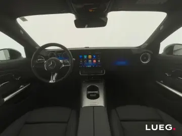 Mercedes-Benz CLA 200 PROGRESSIVE NIGHT SUPERSCREEN