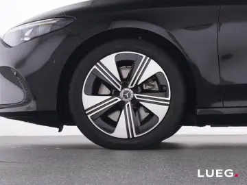 Mercedes-Benz CLA 200 PROGRESSIVE NIGHT SUPERSCREEN