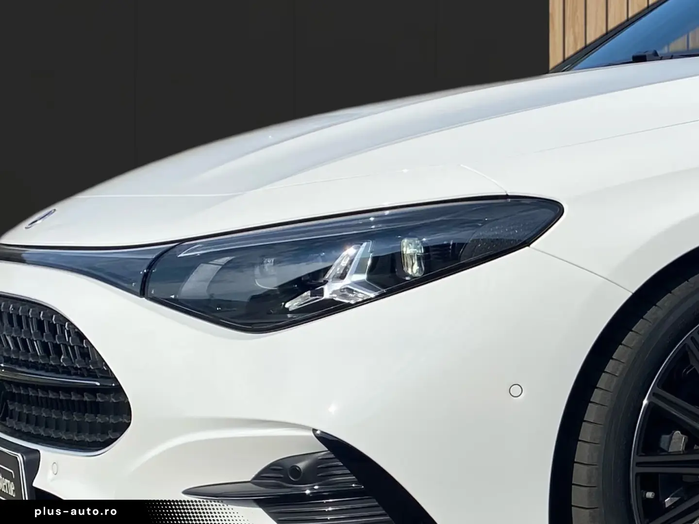 Mercedes-Benz CLA 180 AMG  PREMIUM SUPERSCREEN