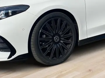 Mercedes-Benz CLA 180 AMG  PREMIUM SUPERSCREEN