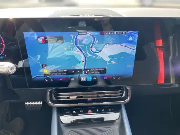 Mercedes-Benz CLA 180 AMG  PREMIUM SUPERSCREEN