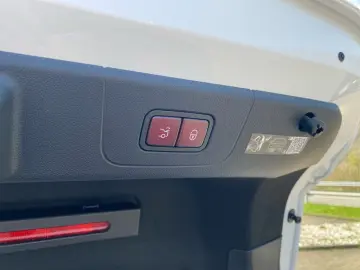 Mercedes-Benz CLA 180 AMG  PREMIUM SUPERSCREEN