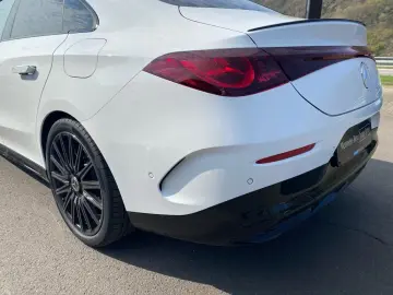 Mercedes-Benz CLA 180 AMG  PREMIUM SUPERSCREEN