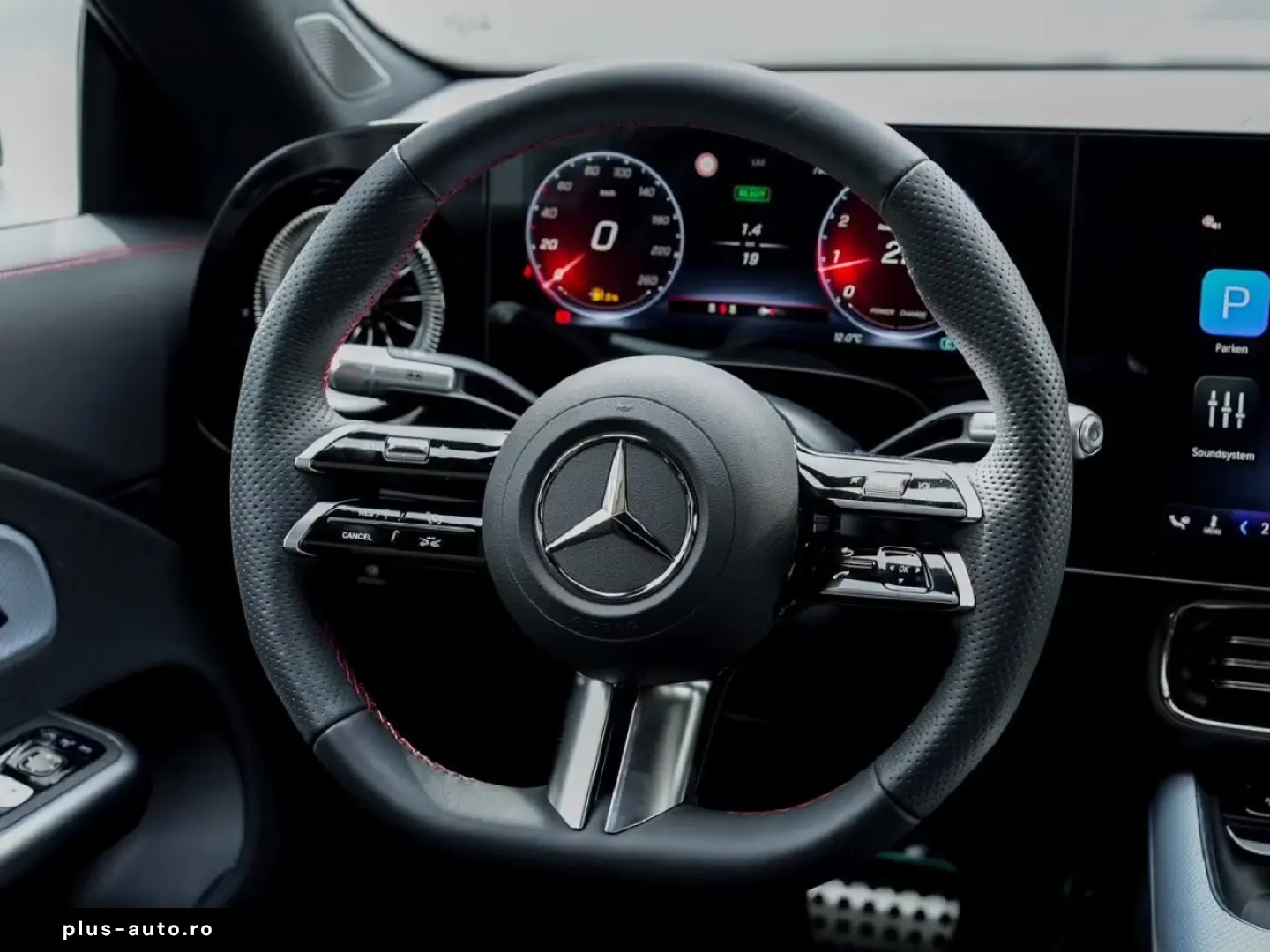 Mercedes-Benz CLA 200 AMG Night Superscreen Panorama