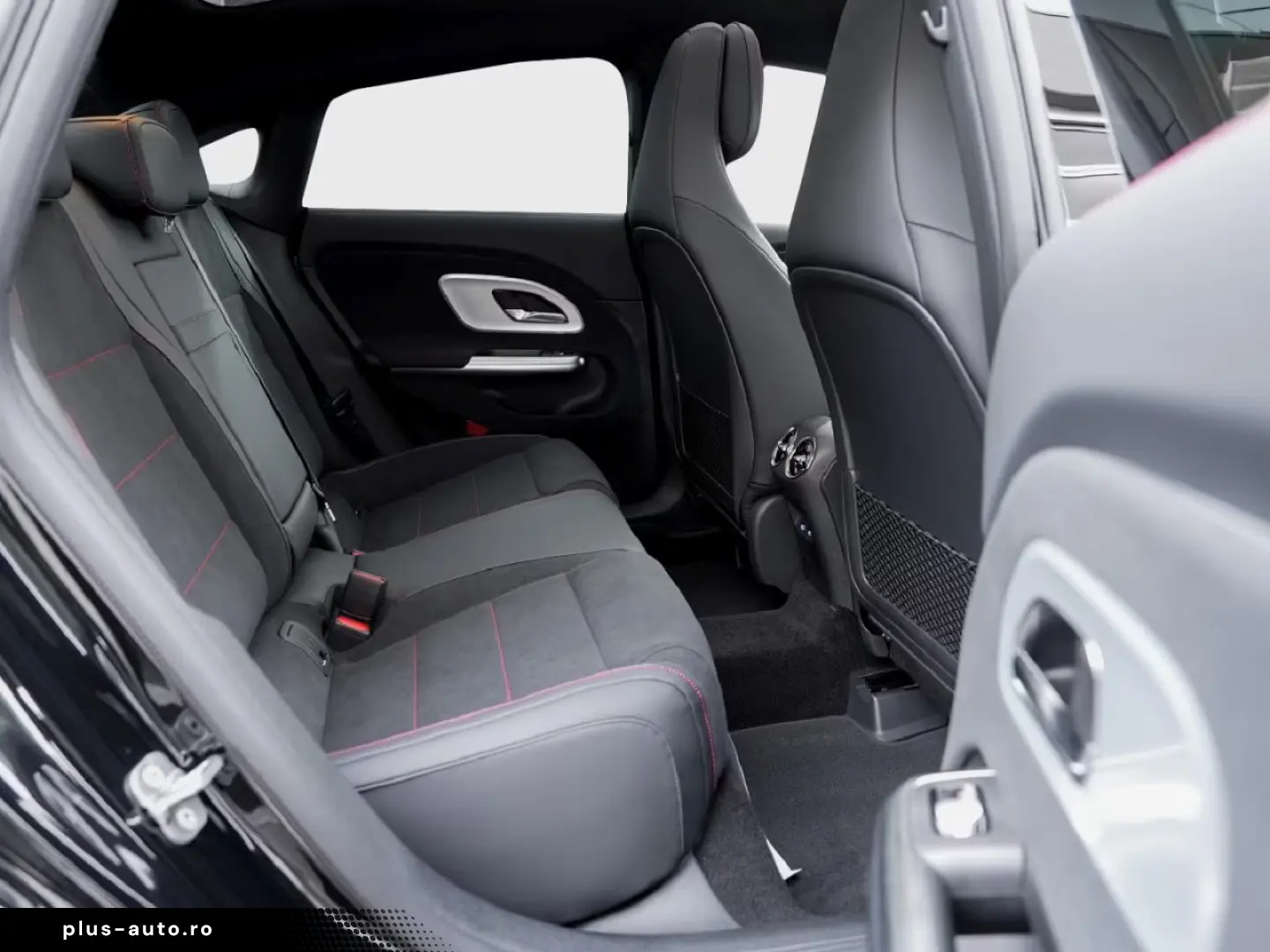 Mercedes-Benz CLA 200 AMG Night Superscreen Panorama