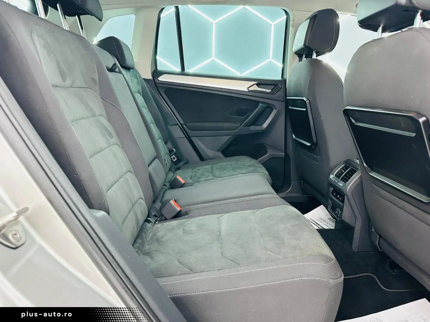 VOLKSWAGEN TIGUAN 2017 2.0D E6 R-Line Garantie 12 Luni Rate