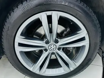 VOLKSWAGEN TIGUAN 2017 2.0D E6 R-Line Garantie 12 Luni Rate