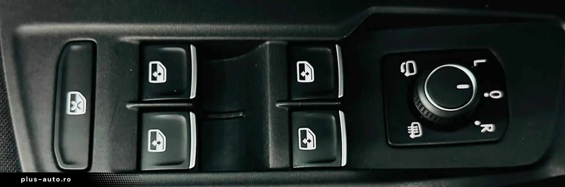 VOLKSWAGEN TIGUAN 2017 2.0D E6 R-Line Garantie 12 Luni Rate