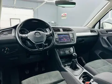 VOLKSWAGEN TIGUAN 2017 2.0D E6 R-Line Garantie 12 Luni Rate
