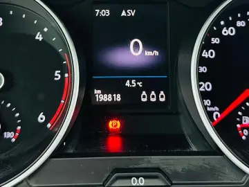 VOLKSWAGEN TIGUAN 2017 2.0D E6 R-Line Garantie 12 Luni Rate