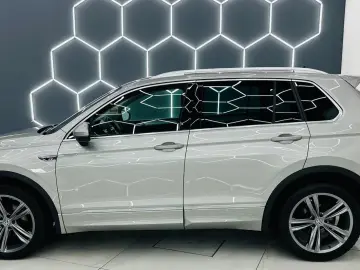 VOLKSWAGEN TIGUAN 2017 2.0D E6 R-Line Garantie 12 Luni Rate