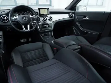 Mercedes-Benz Cla-220