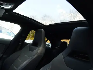 Mercedes-Benz Cla-200