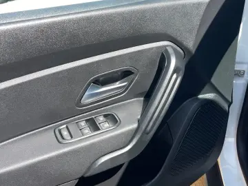 Dacia Duster 1.5DCI  116CP  Euro6  LED  Clima  Pilot  CarPla