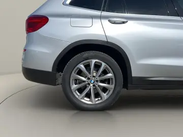 BMW X3 sDrive18d AT MHEV