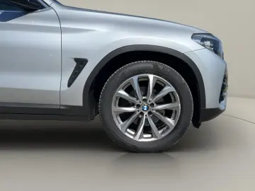 BMW X3 sDrive18d AT MHEV